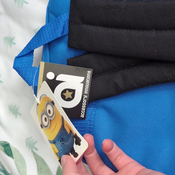 Minions Backpack - Picture 6 of 11
